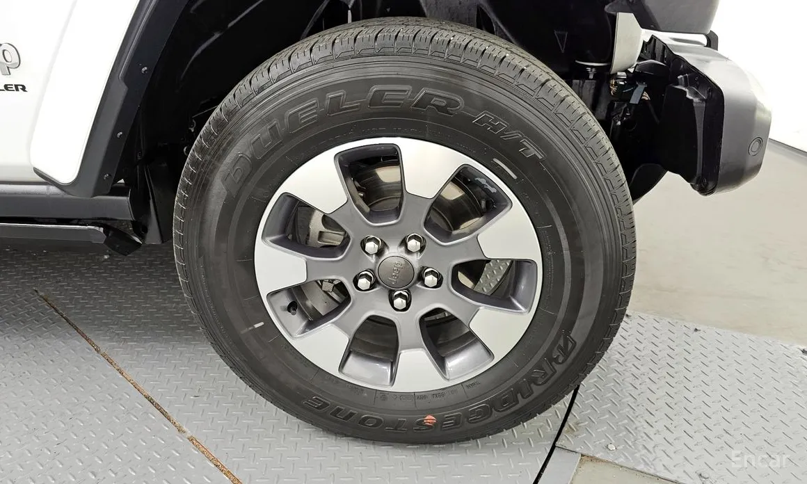 Фото 5 - Jeep Wrangler