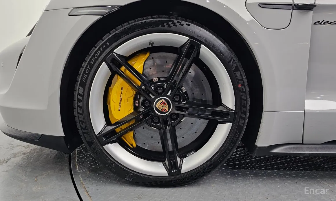 2020 Porsche Taycan