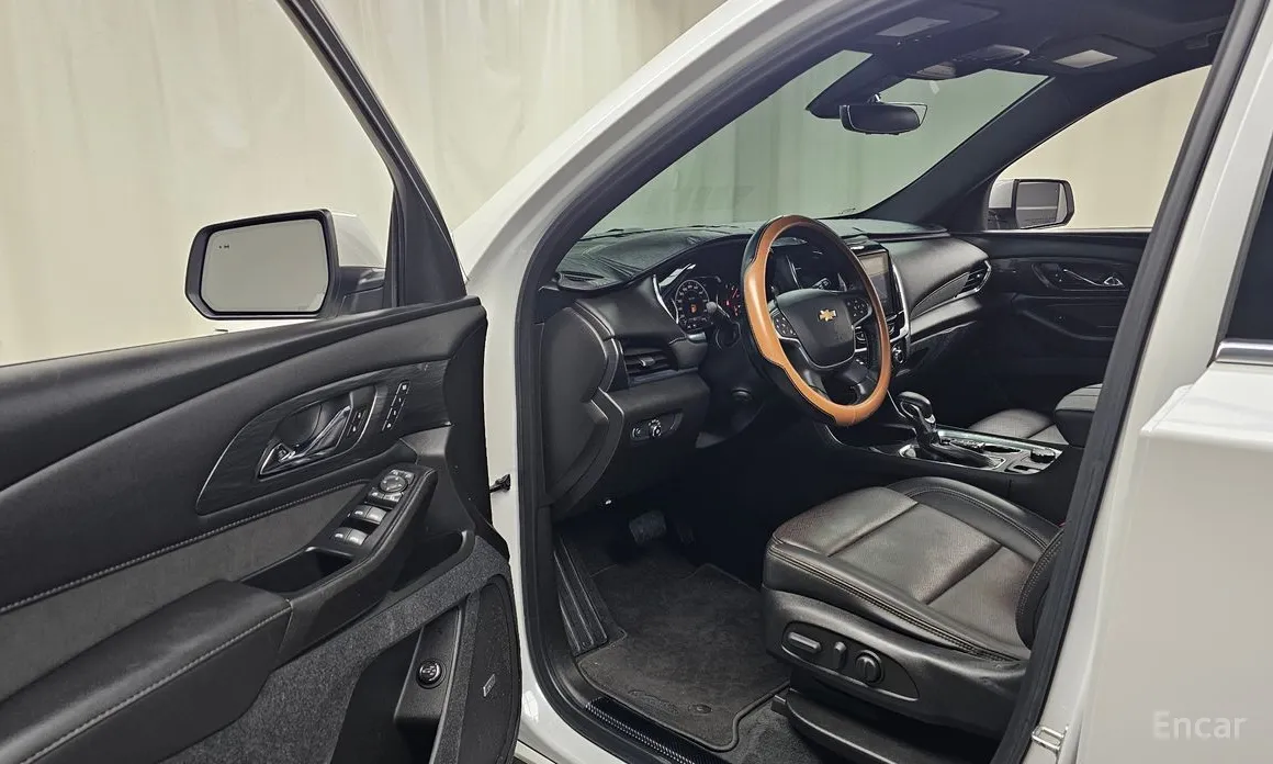 Фото 10 - Chevrolet Traverse