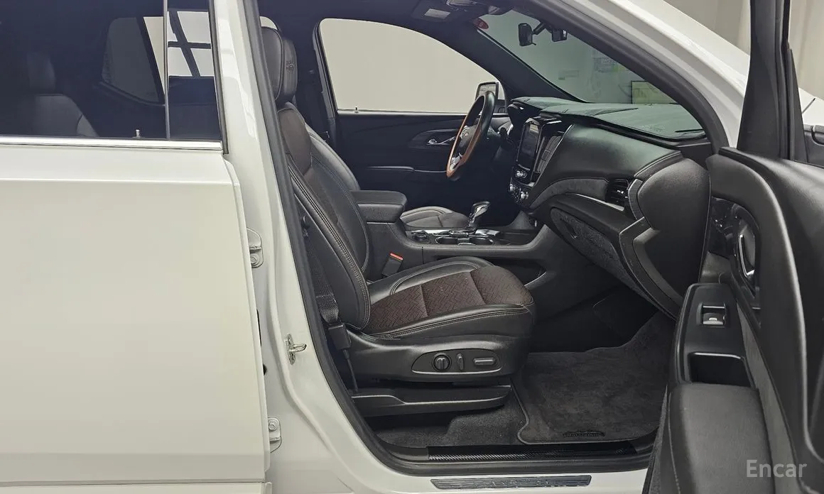 Фото 11 - Chevrolet Traverse