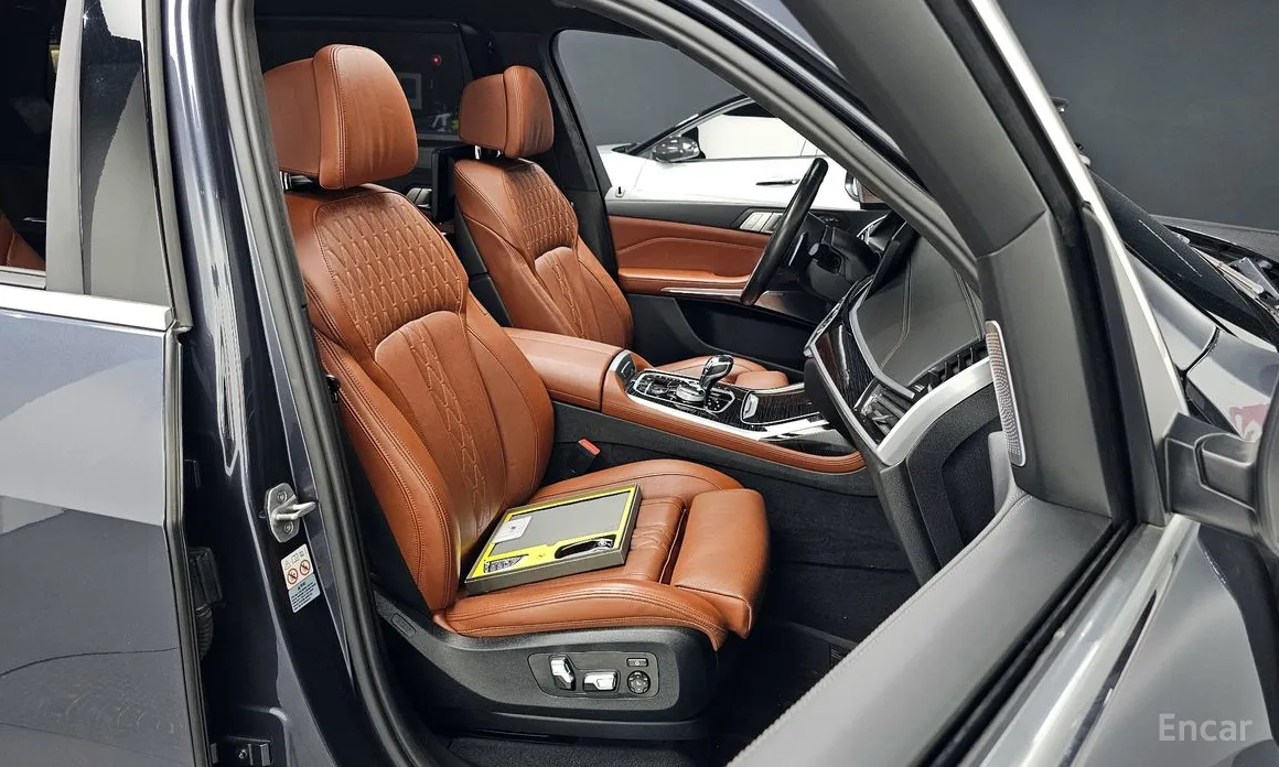 Фото 10 - BMW X7