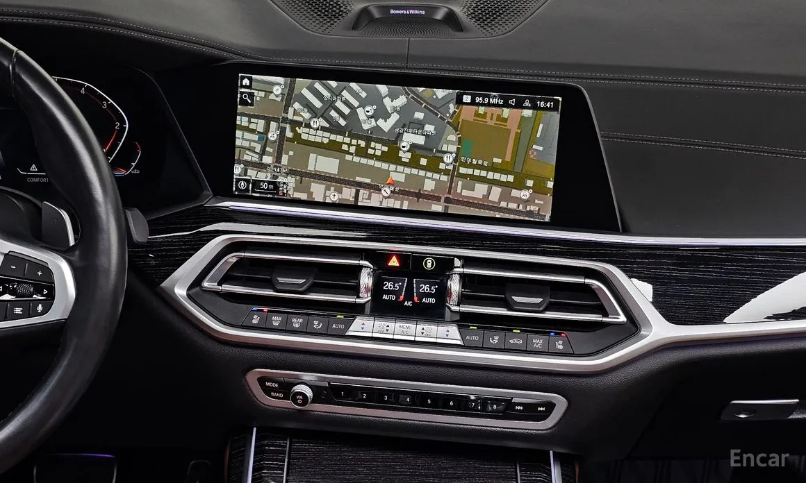 Фото 14 - BMW X7