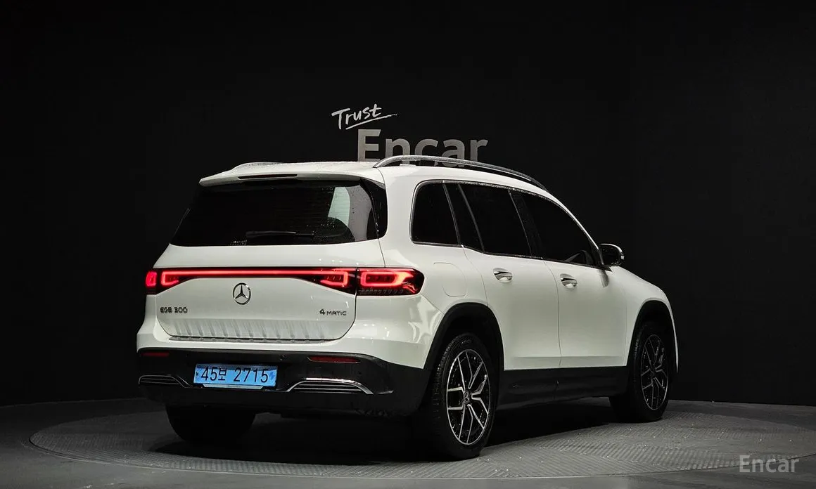 Фото 2 - Mercedes-Benz EQB