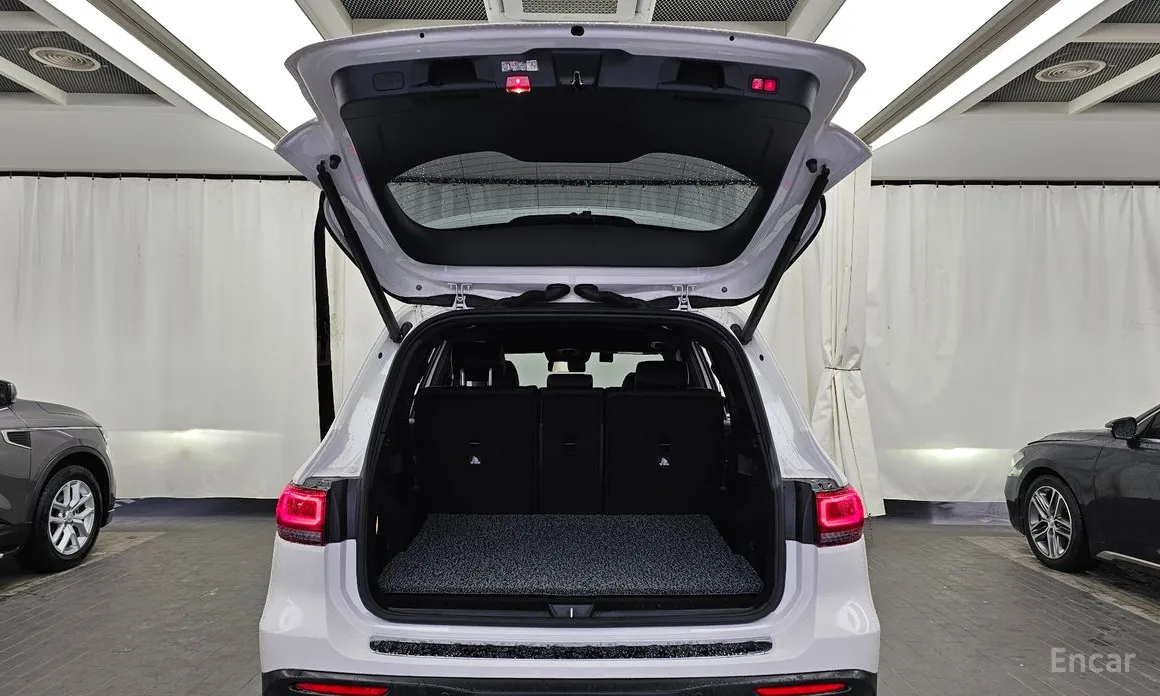 Фото 20 - Mercedes-Benz EQB