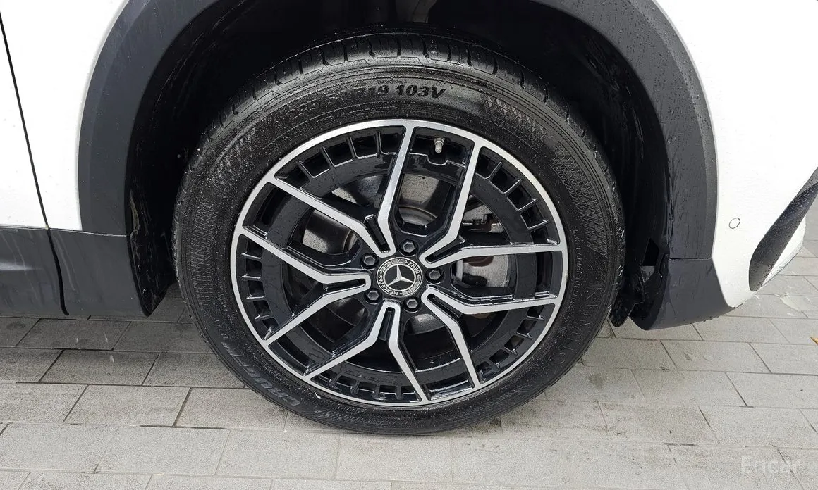 Фото 5 - Mercedes-Benz EQB