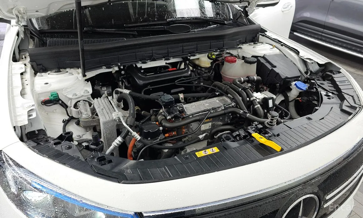 Фото 6 - Mercedes-Benz EQB