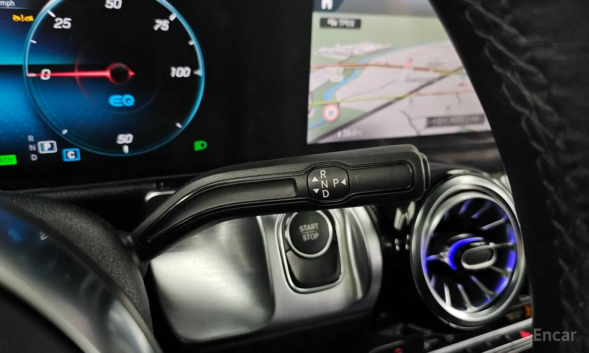 Фото 9 - Mercedes-Benz EQB