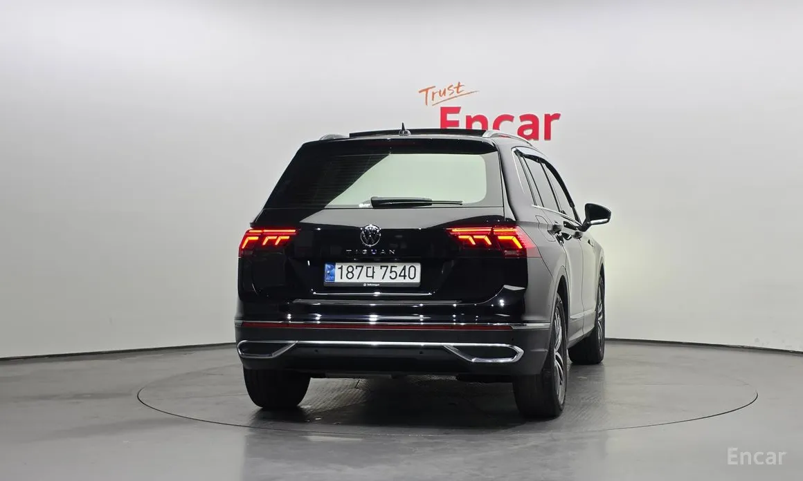 Фото 4 - Volkswagen Tiguan