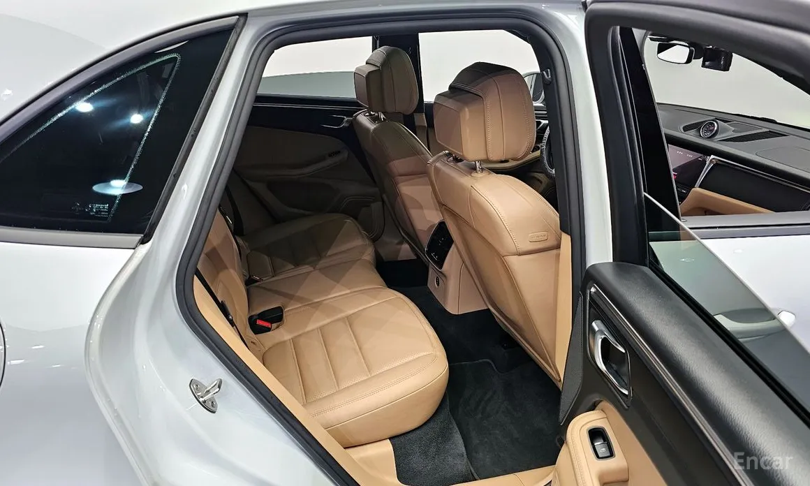 Фото 12 - Porsche Macan