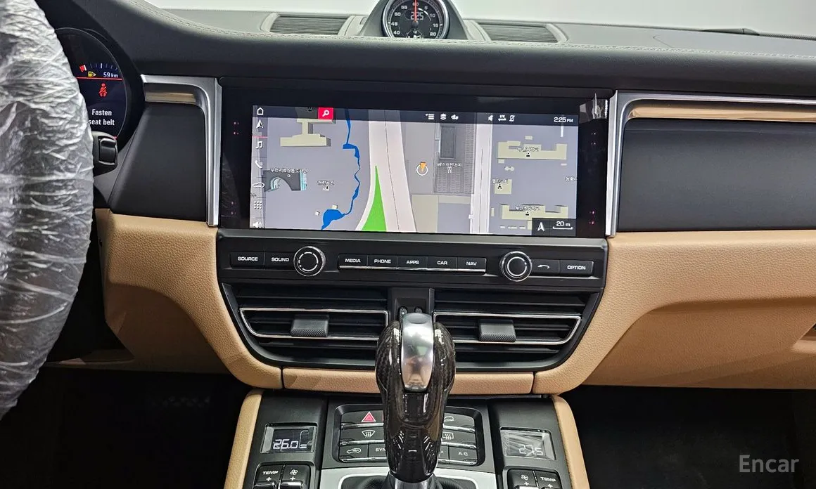 Фото 14 - Porsche Macan