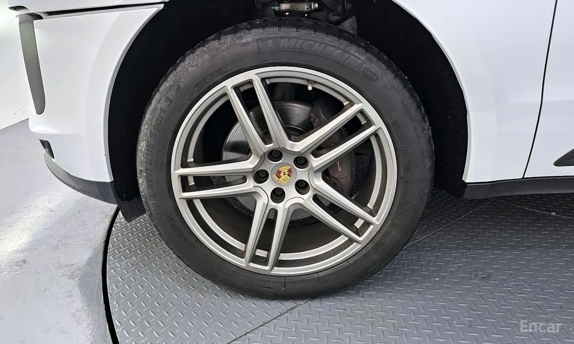 Фото 5 - Porsche Macan