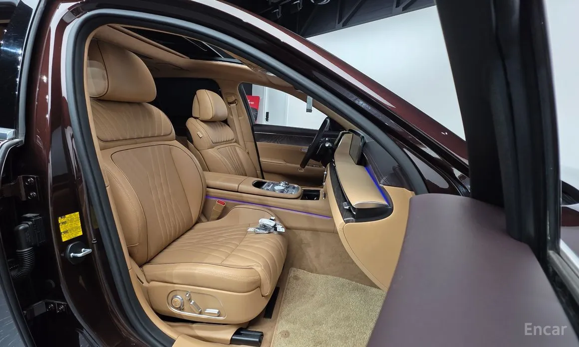 Фото 10 - Genesis G90