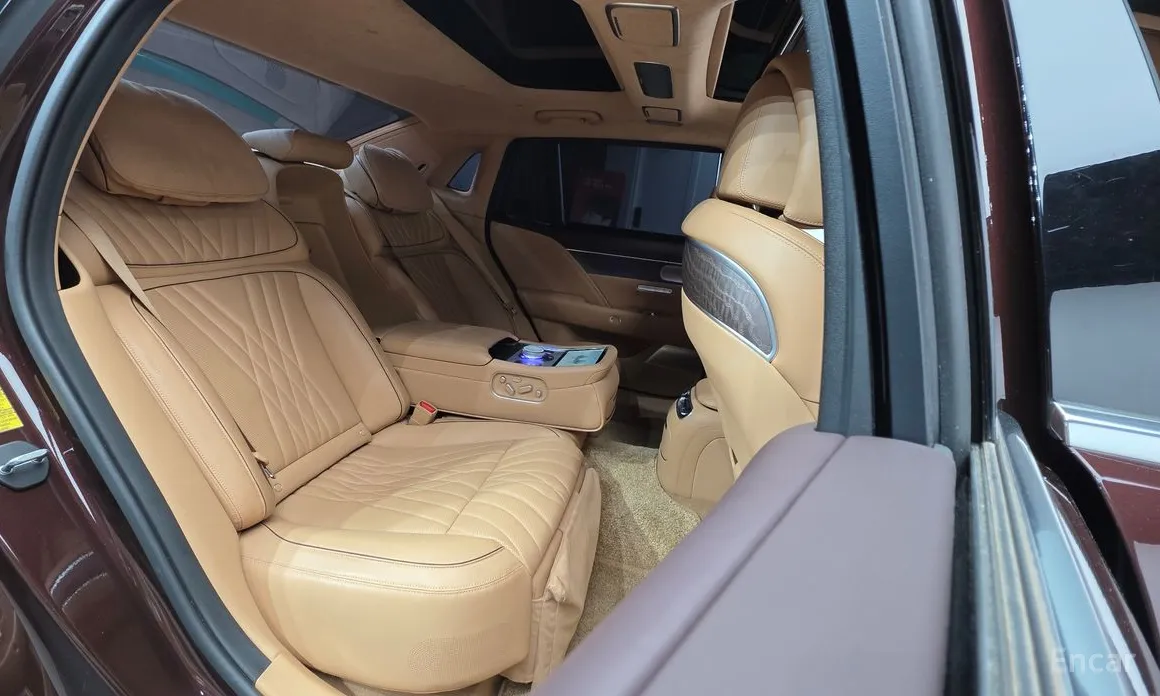 Фото 19 - Genesis G90