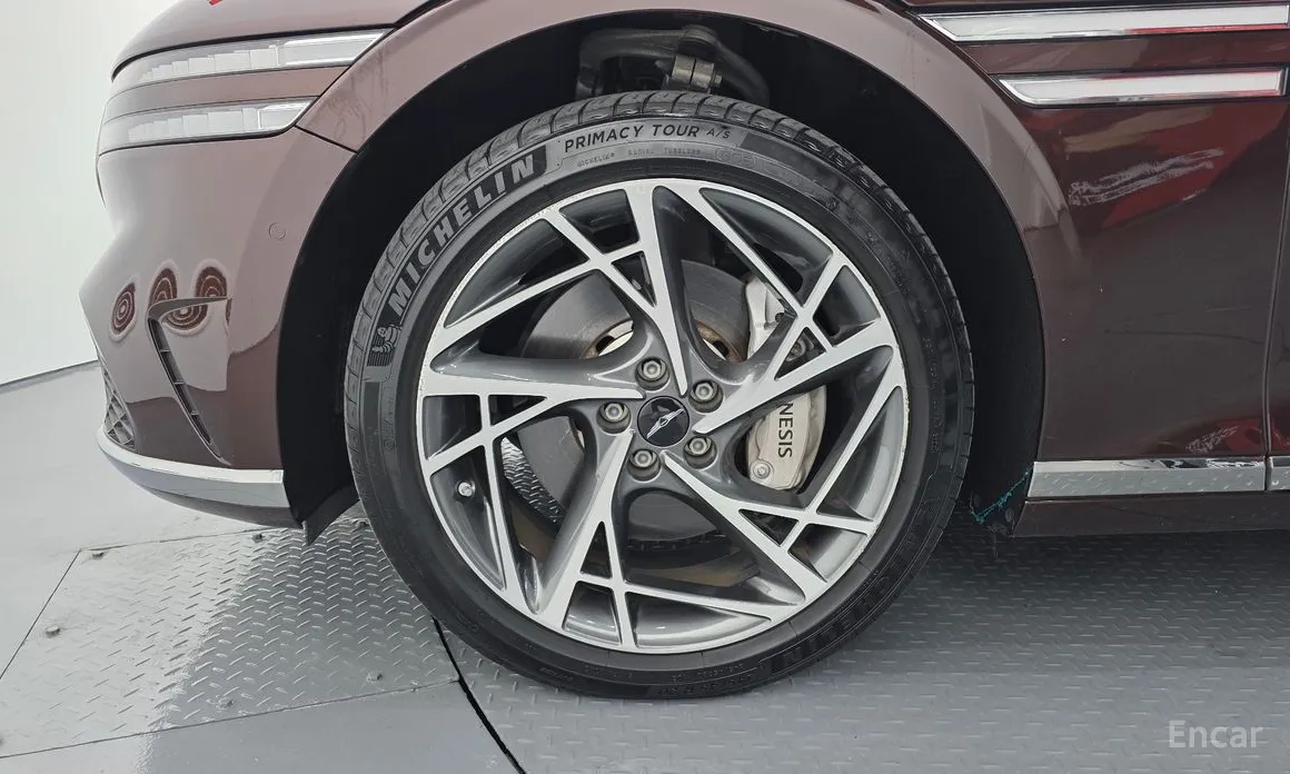 Фото 5 - Genesis G90