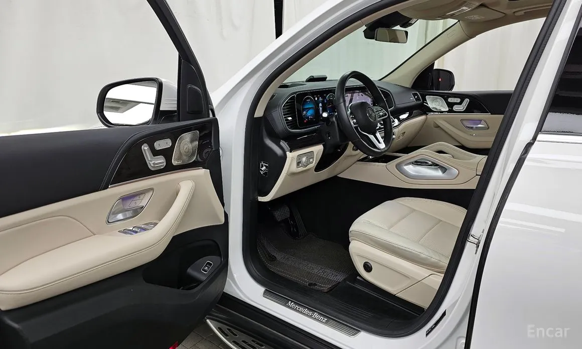 Фото 10 - Mercedes-Benz GLE-Class