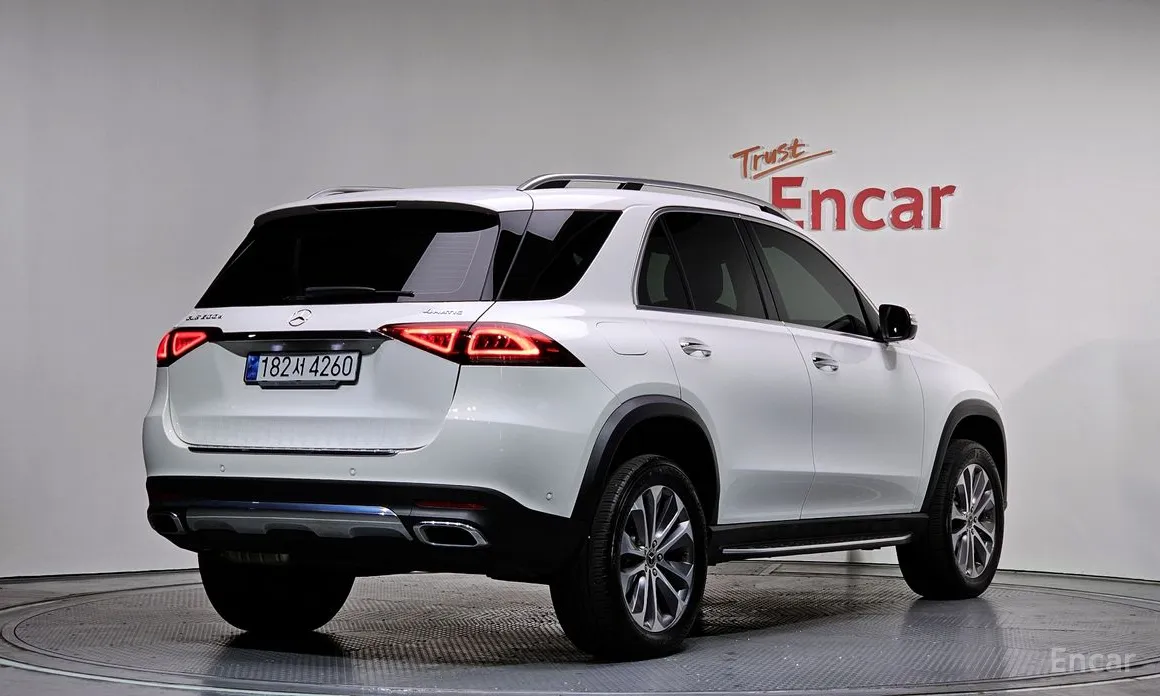 Фото 2 - Mercedes-Benz GLE-Class