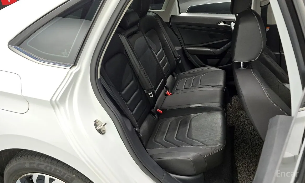 Фото 12 - Volkswagen Jetta