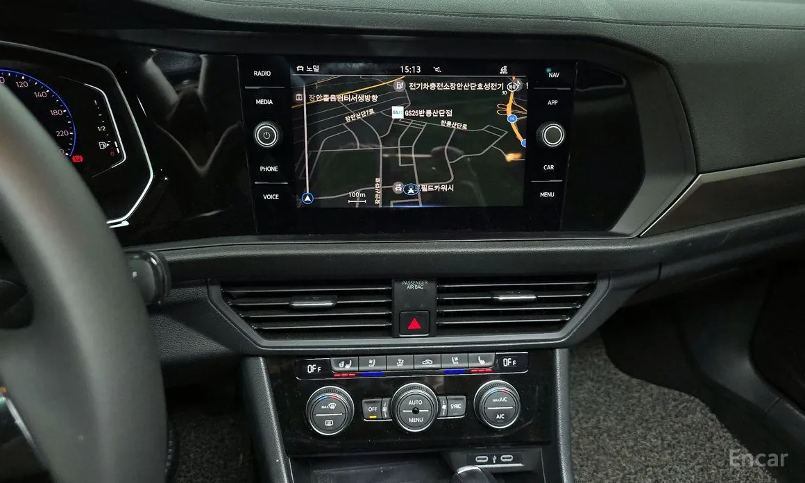 Фото 16 - Volkswagen Jetta