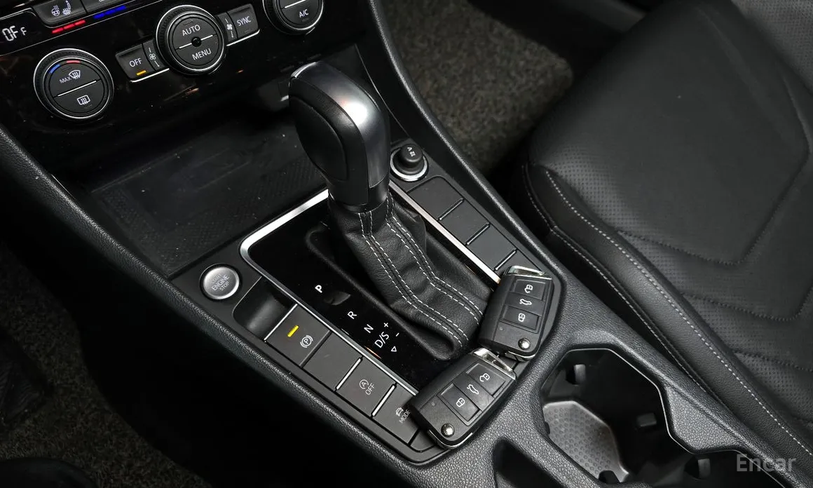 Фото 9 - Volkswagen Jetta