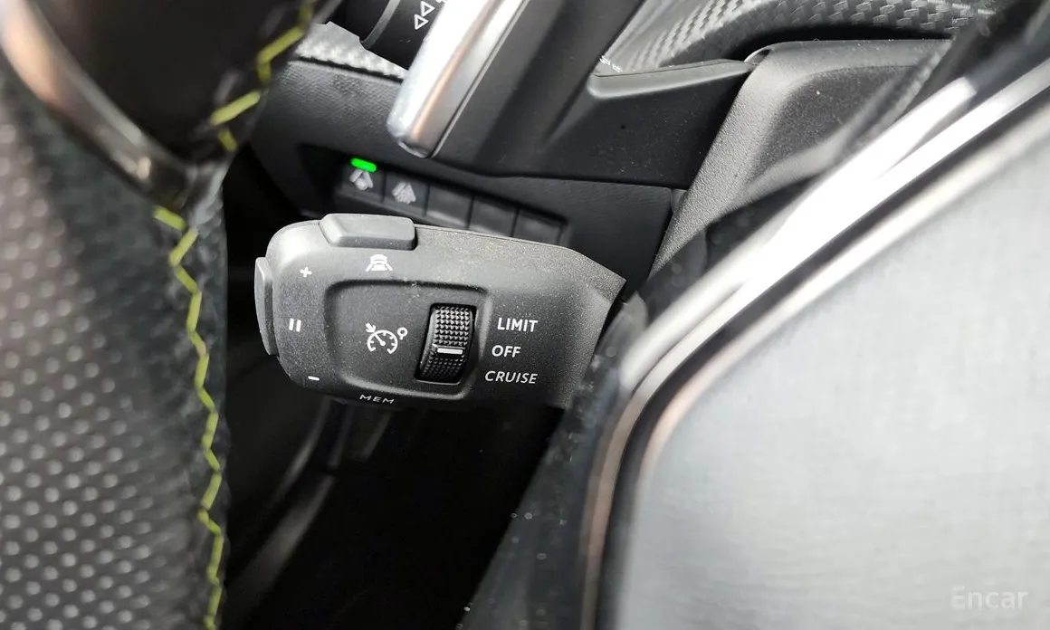 Фото 18 - Peugeot 2008