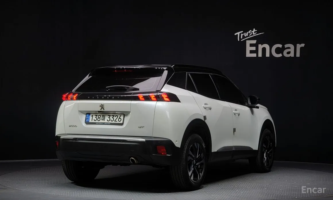 Фото 2 - Peugeot 2008