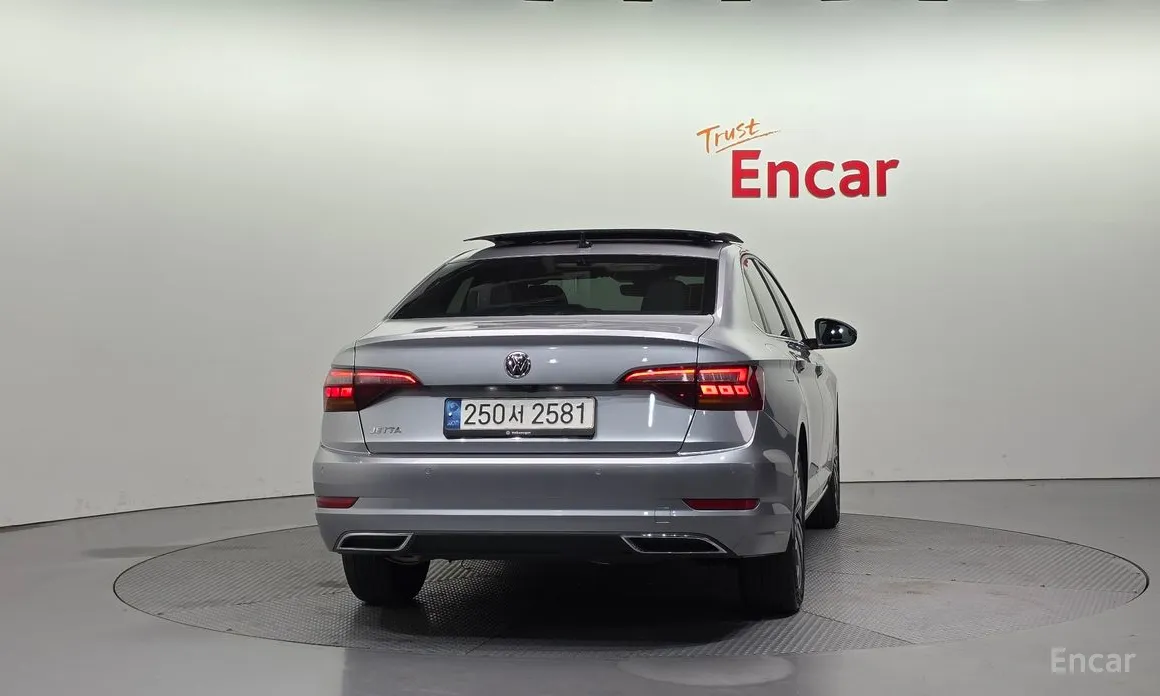 Фото 4 - Volkswagen Jetta