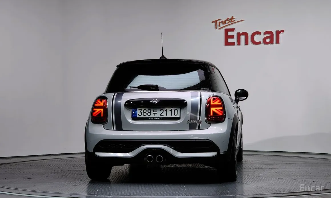 Фото 4 - Mini Cooper