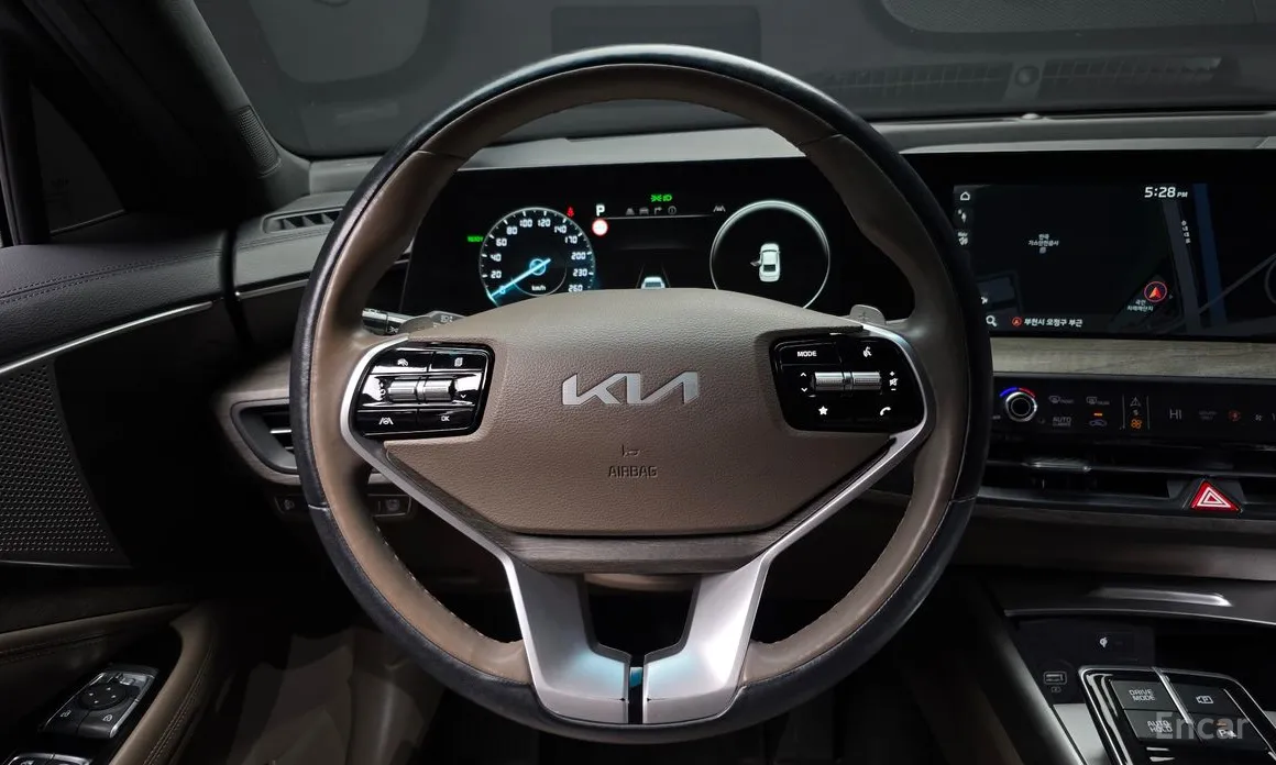 Фото 13 - Kia K8