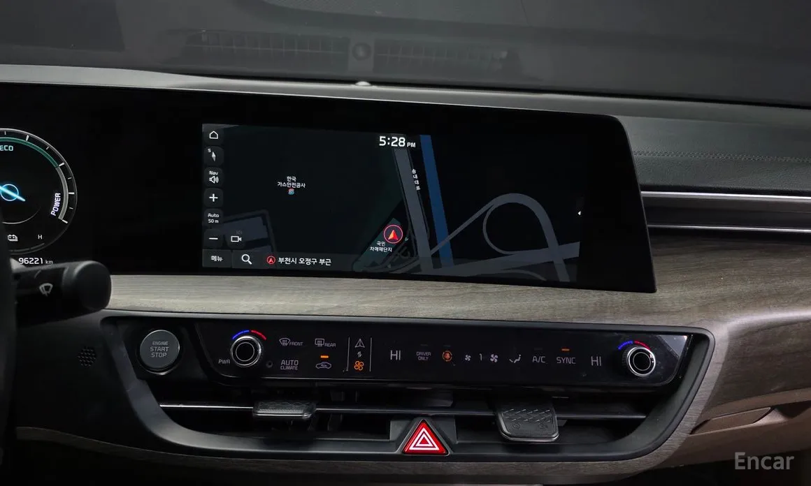 Фото 14 - Kia K8