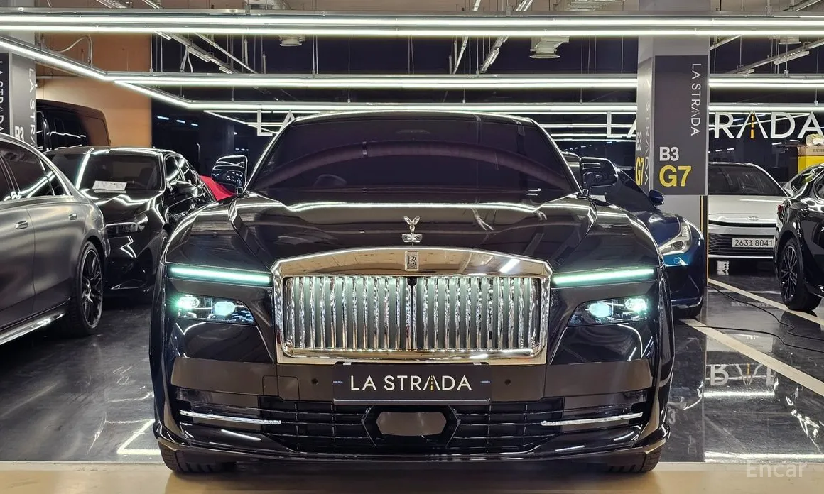 Фото 1 - Rolls-Royce Spectre