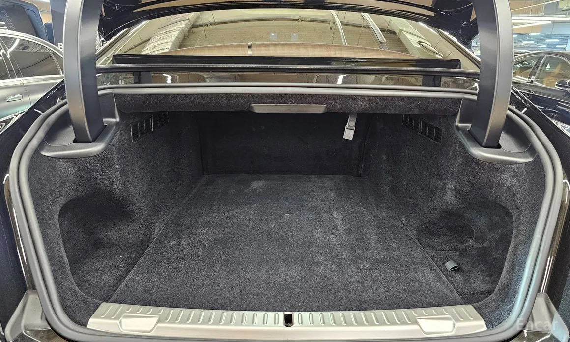 Фото 19 - Rolls-Royce Spectre