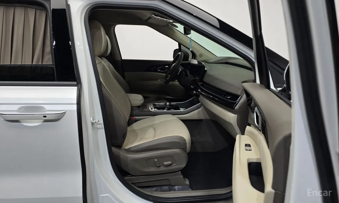 Фото 11 - Kia Carnival