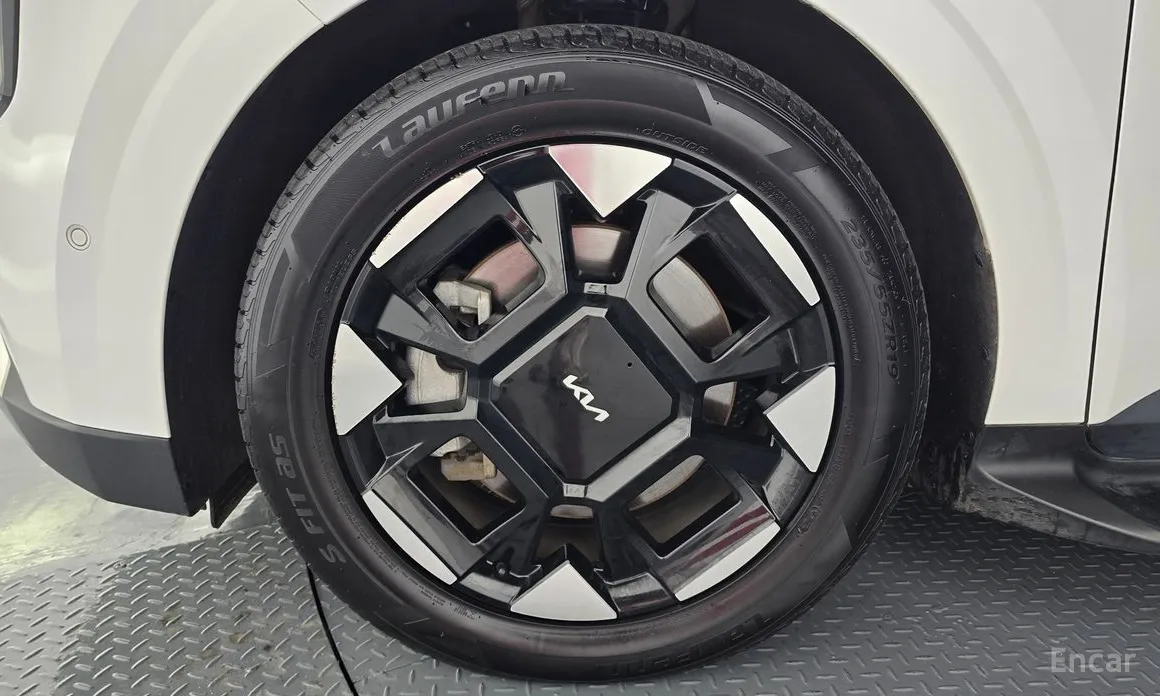 Фото 5 - Kia Carnival