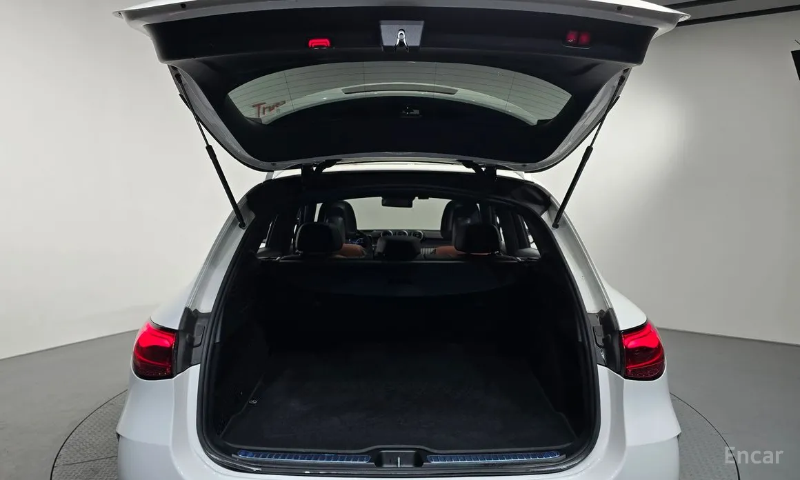 Фото 20 - Mercedes-Benz GLC-Class