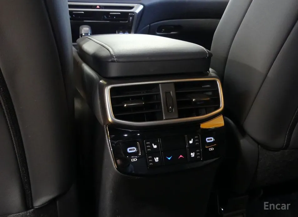 Фото 18 - Lexus RX