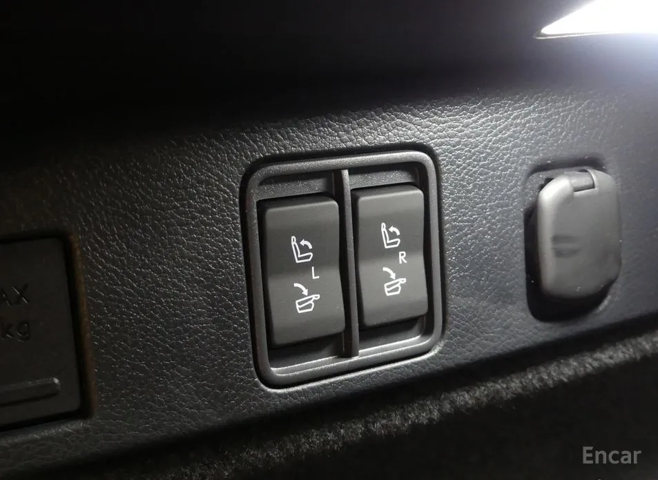 Фото 19 - Lexus RX