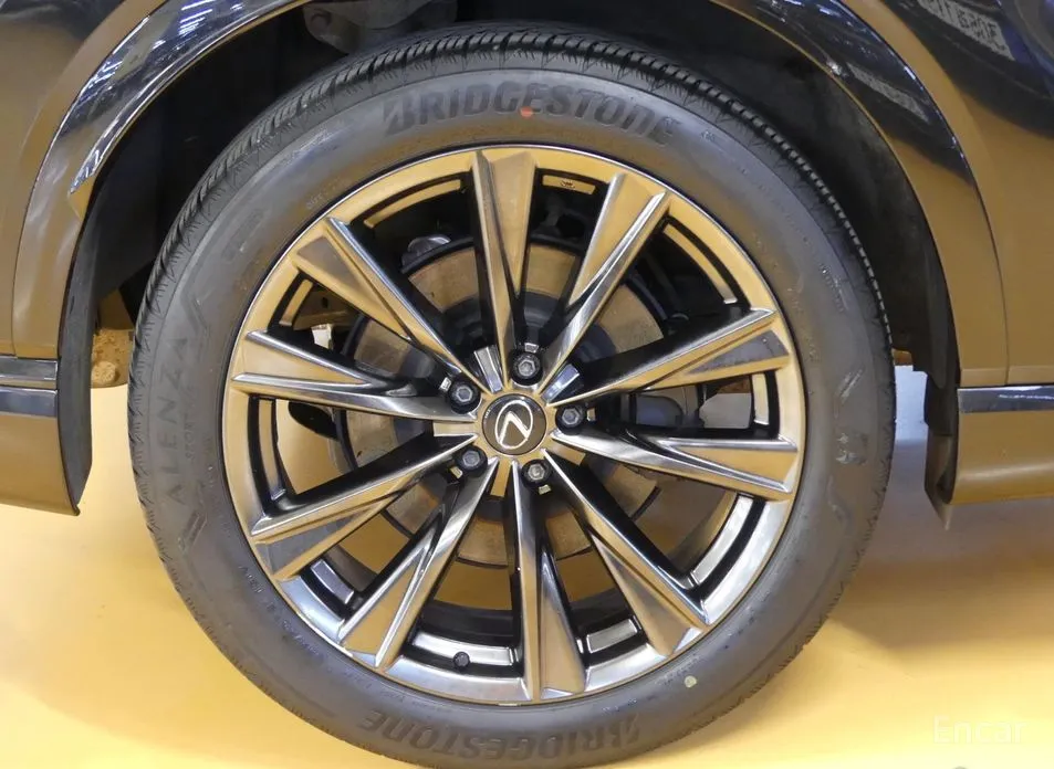 Фото 5 - Lexus RX