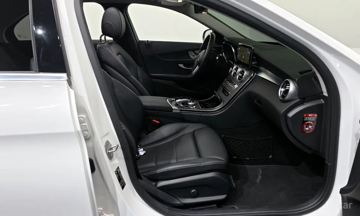 Фото 11 - Mercedes-Benz C-Class