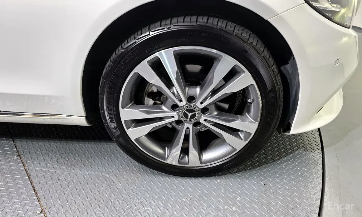 Фото 5 - Mercedes-Benz C-Class