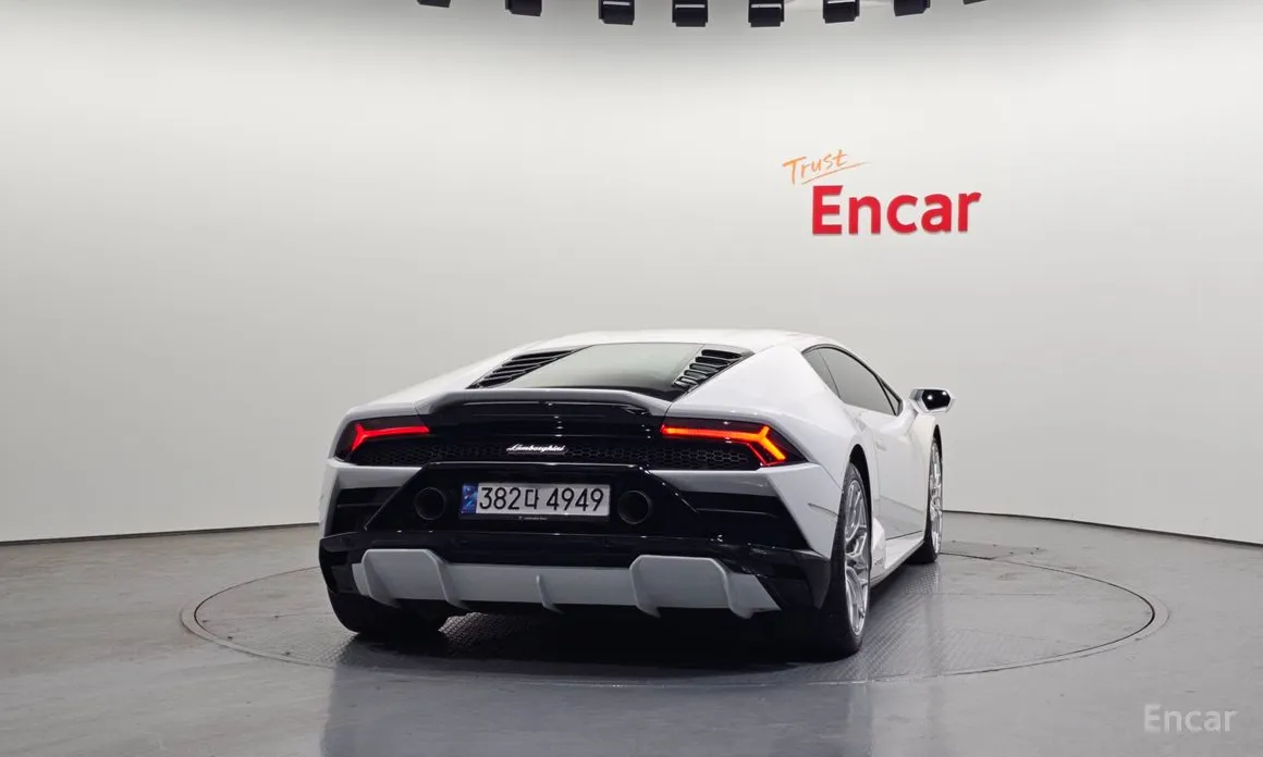 Фото 4 - Lamborghini Huracan