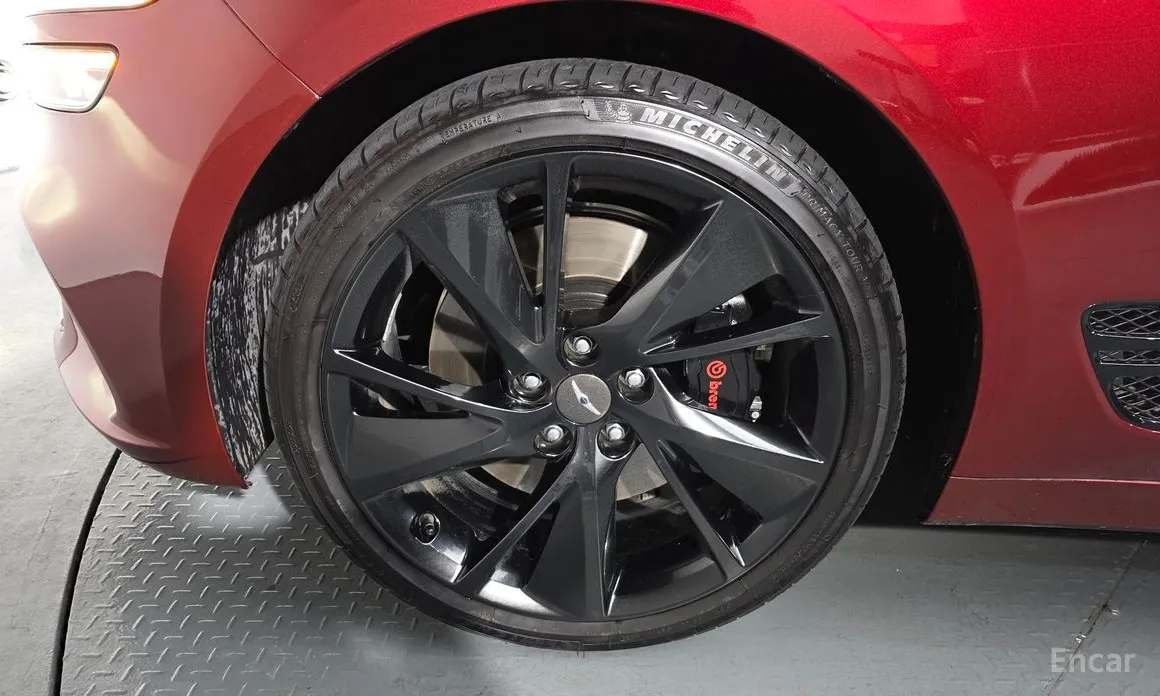 Фото 5 - Genesis G70