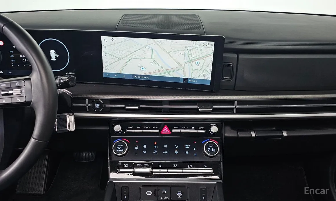 Фото 14 - Hyundai Santa Fe