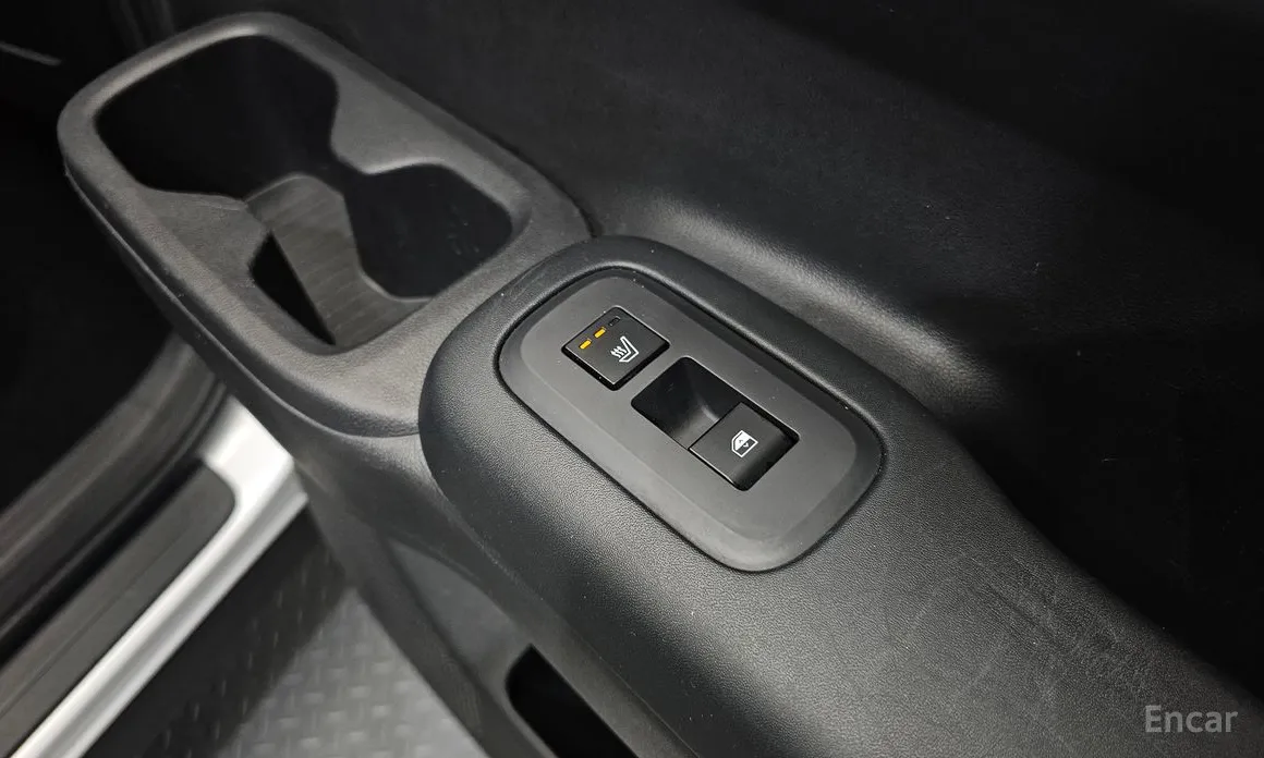 Фото 18 - Hyundai Santa Fe