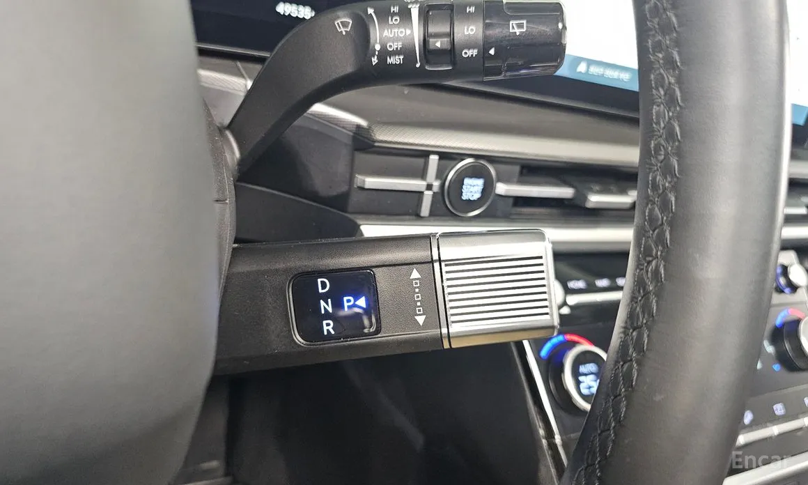 Фото 9 - Hyundai Santa Fe