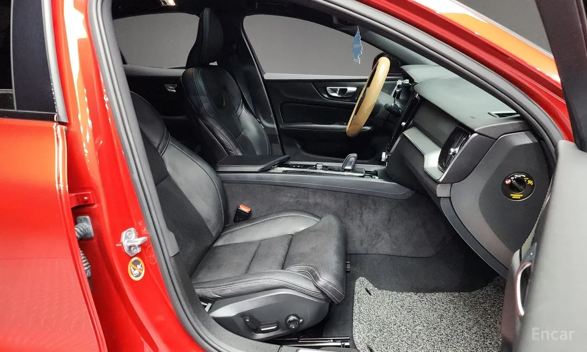 Фото 11 - Volvo S60