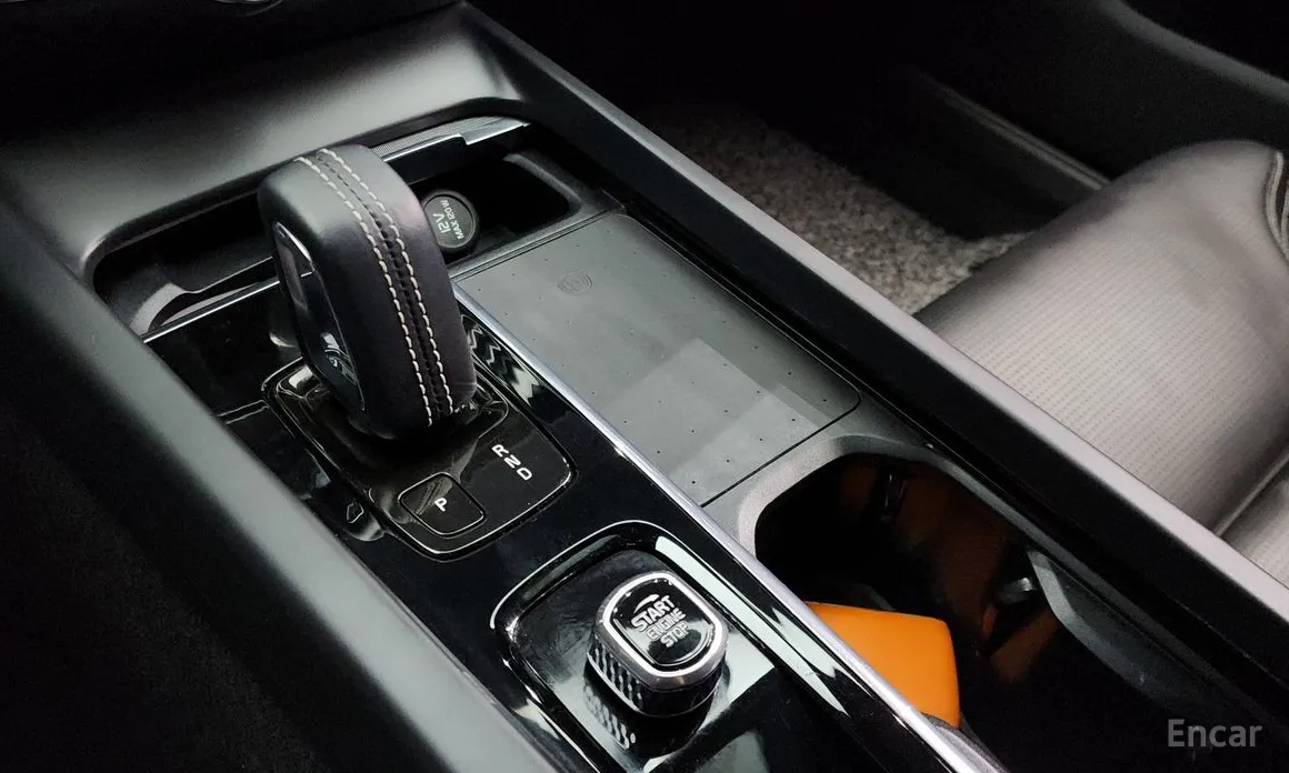 Фото 9 - Volvo S60