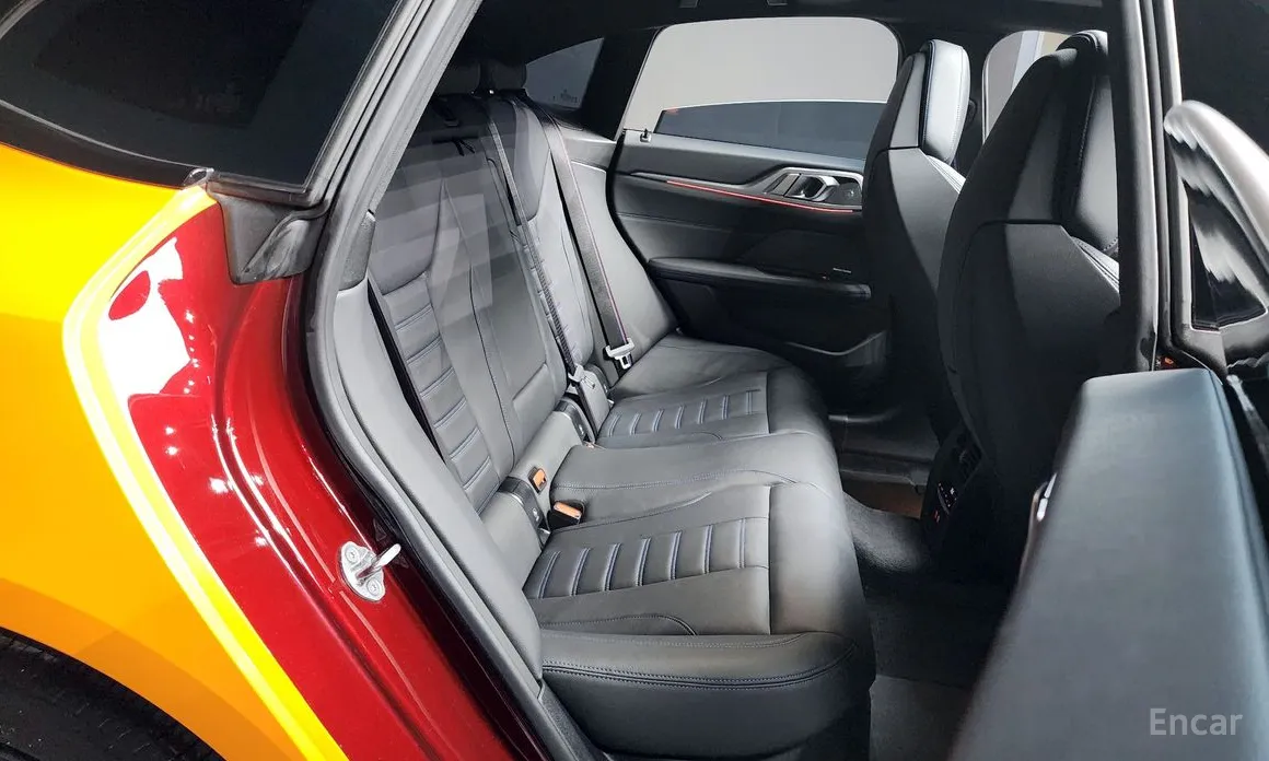 Фото 12 - BMW i4