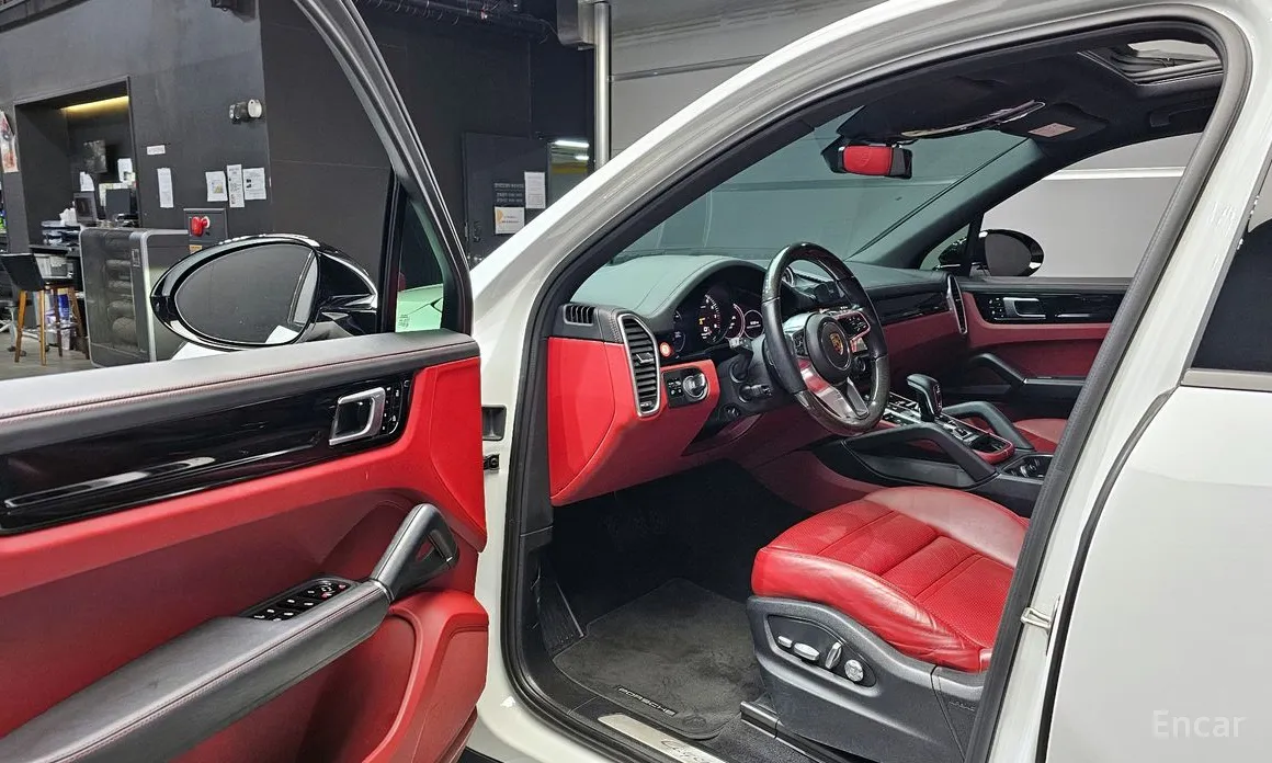 Фото 11 - Porsche Cayenne