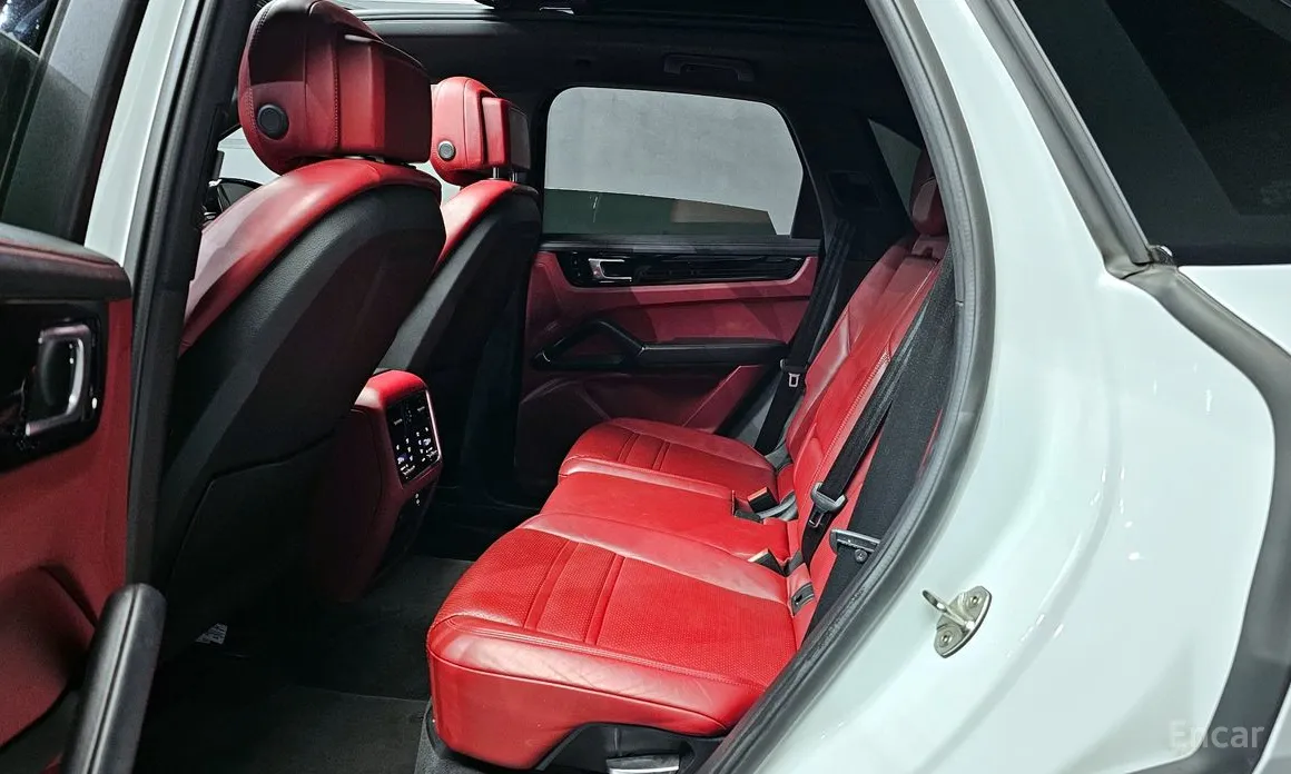 Фото 12 - Porsche Cayenne