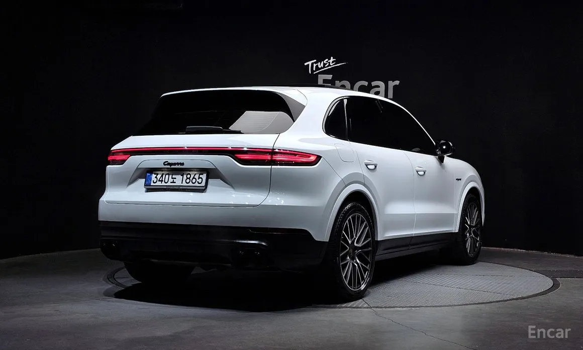 Фото 2 - Porsche Cayenne